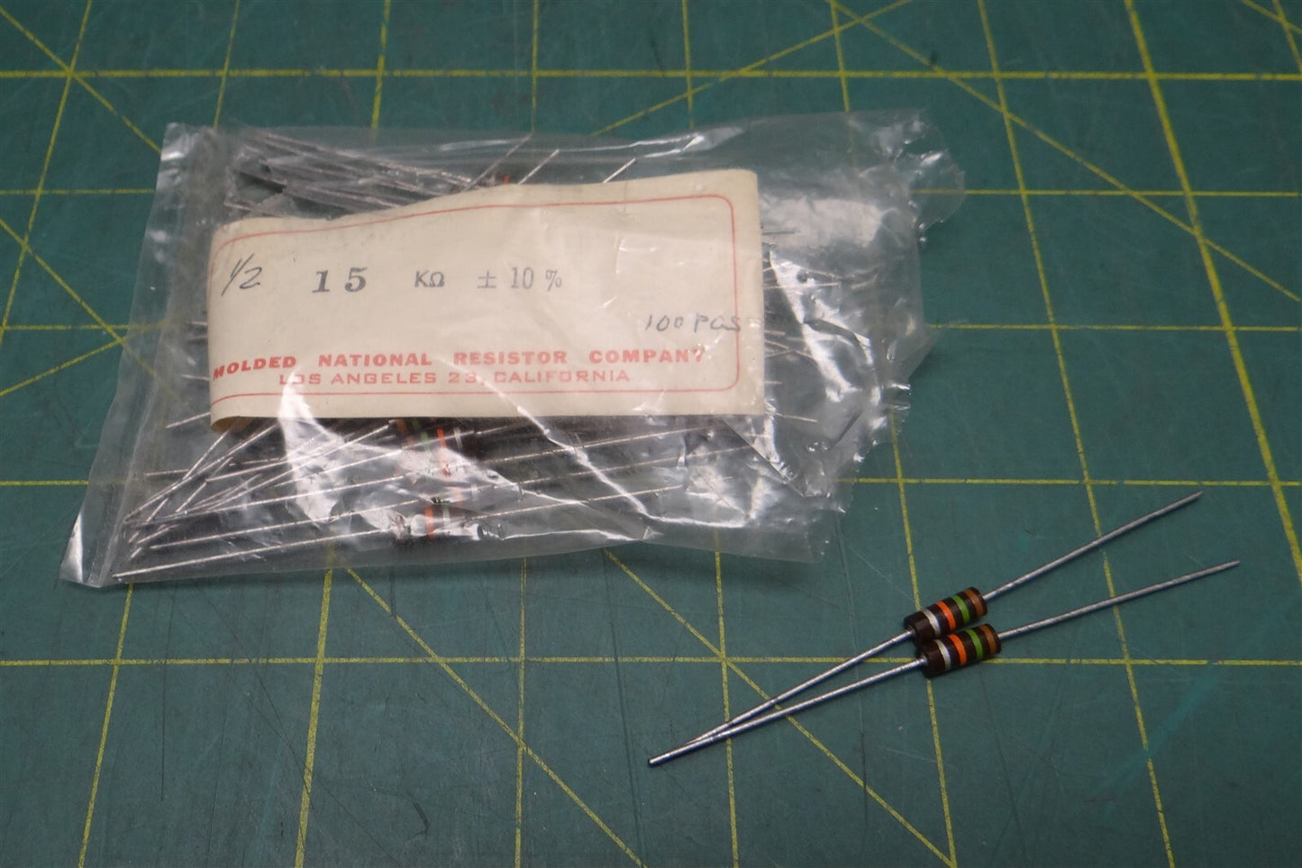 (Lot of 40) Molded National Resistor Company 15k OHM ±10% Tolerance Resistor