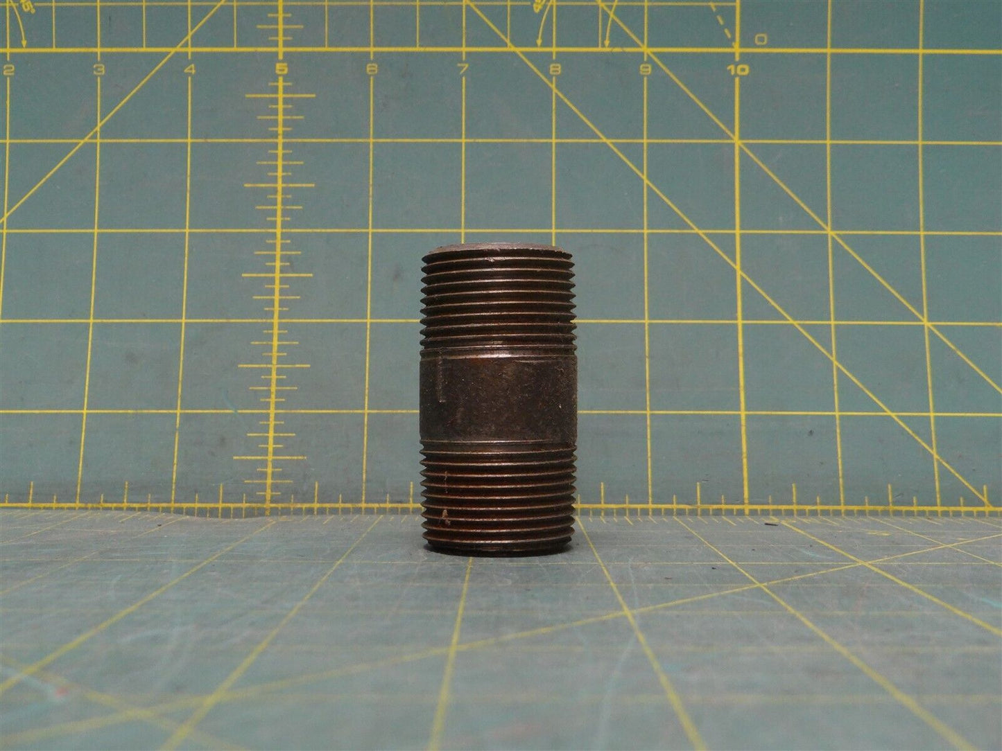 1 1/4" x 2 1/2" Pipe Fitting Nipple MNPT Steel Tapered Threaded Sch 40 Welded