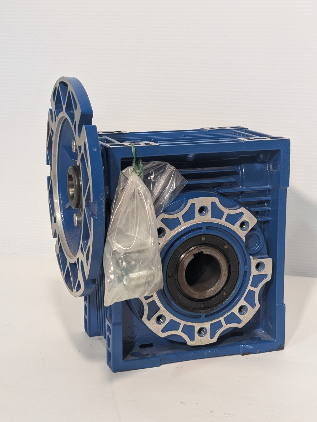 Motovario NMRV 075 Worm Gear Reducer, 20:1 Ratio, 145TC Frame, NMVR075