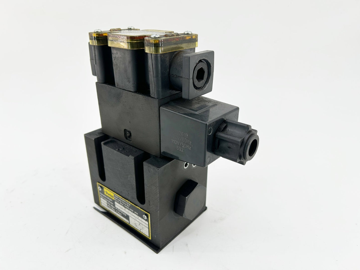 New Parker D31VW020H4NYCF5-82 Solenoid Valve 5000PSI 110/120V 50/60Hz -No Box