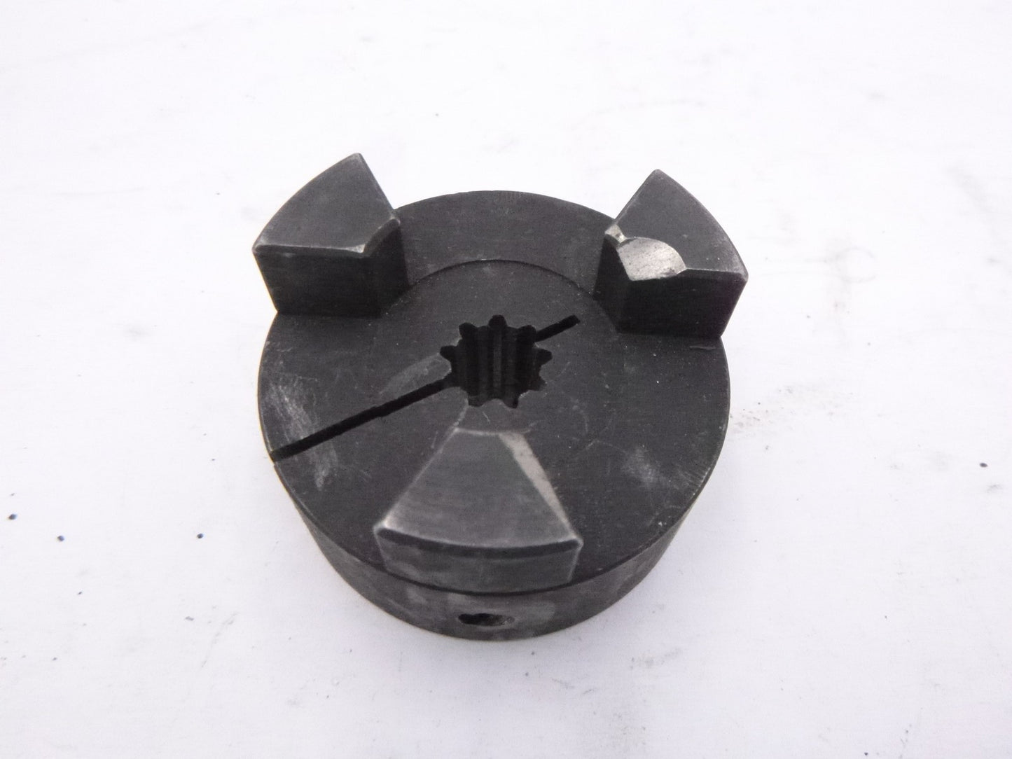 1/2" 9 Tooth Splined L090 Jaw Coupling Half SEE DESC