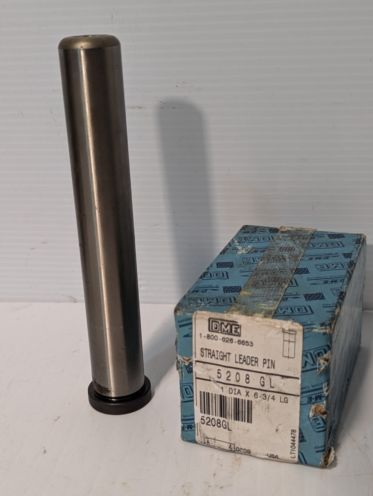 DME 5208GL straight leader pin, 1 inch diameter x 6-3/4 inch long