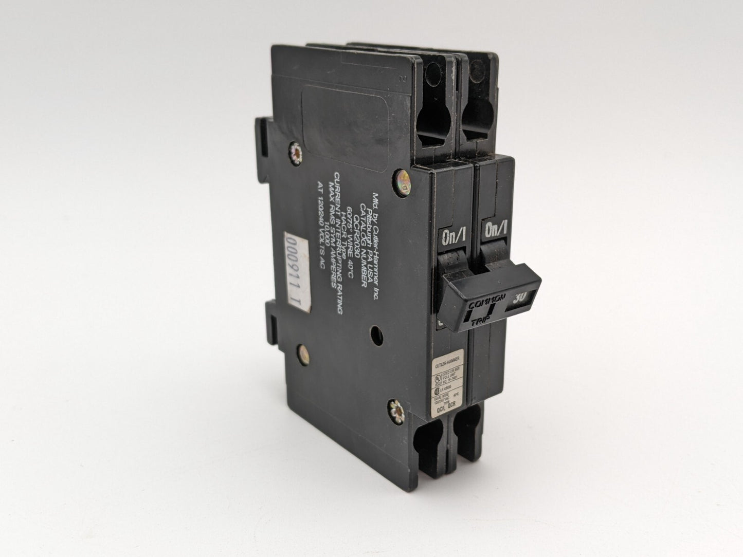 Cutler Hammer QCR2030 Circuit Breaker 30 Amp 2 Pole 120/240 VAC QCR DIN Rail NOS