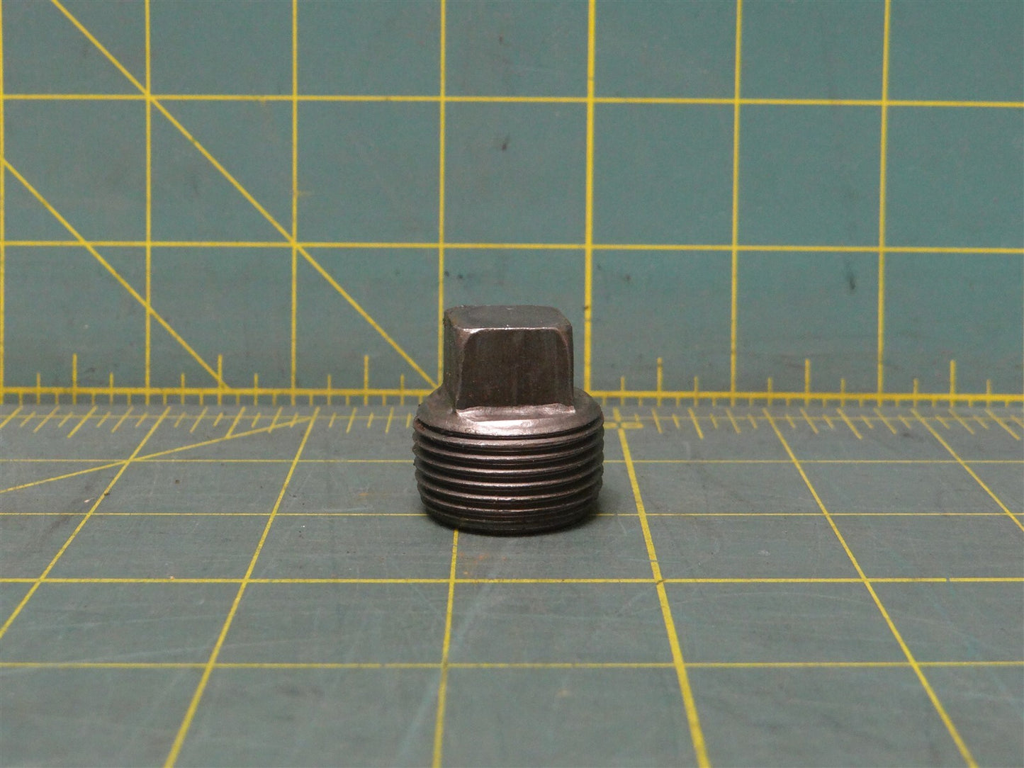 3/4" Threaded Pipe Fitting Plug Male Steel NPT Tapered with 5/8" Square Head