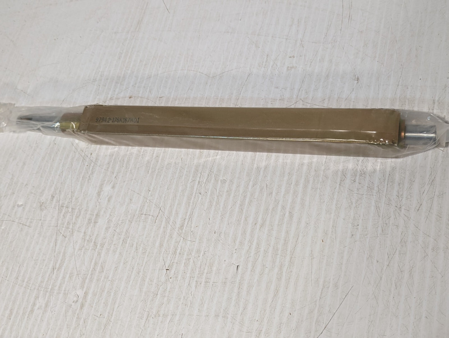 *Read* 3040-12-000-4677 176K167H Metering Drive Shaft