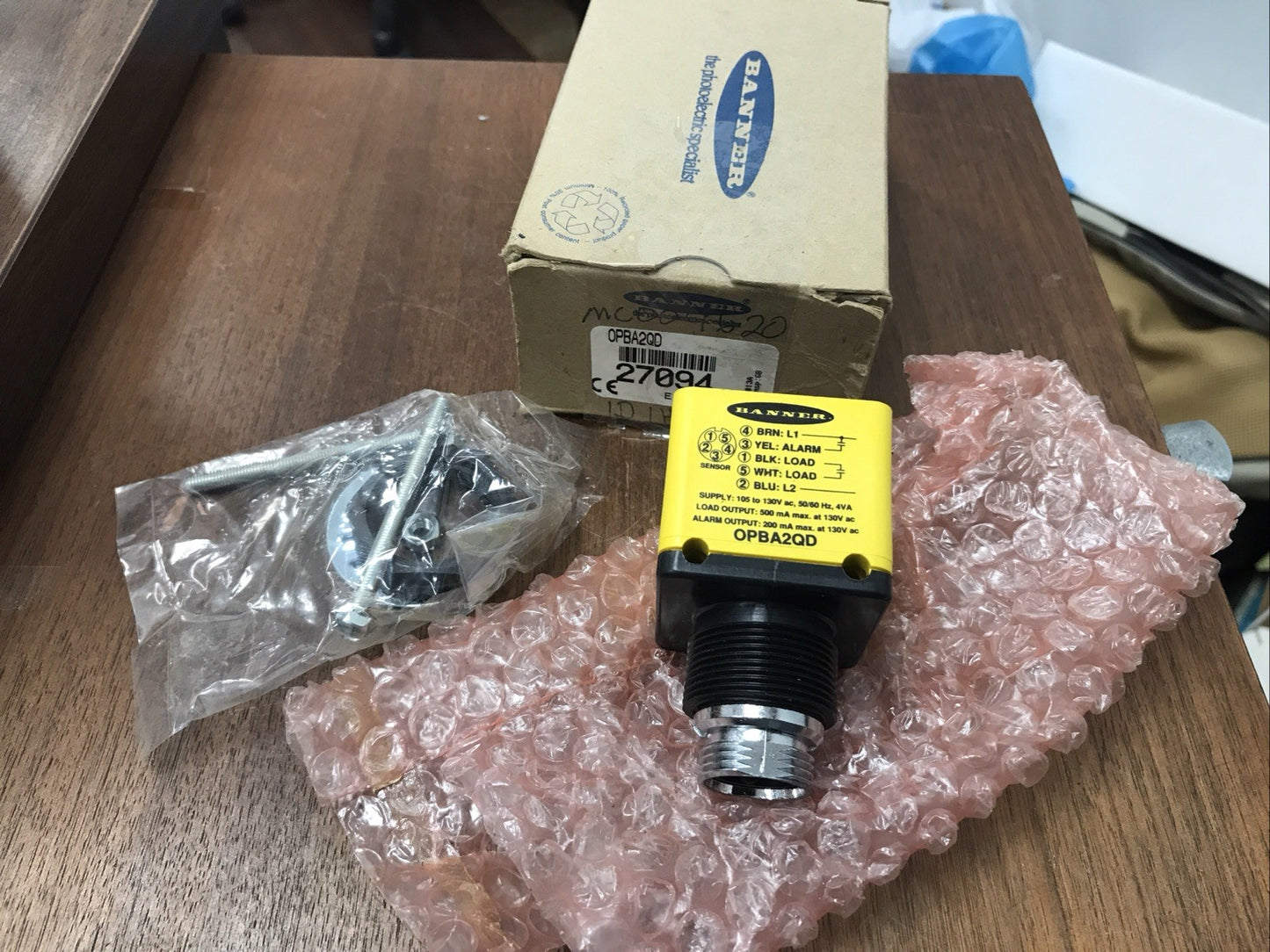 Banner Engineering OPBA2QD / 27094 105-130 V AC Omni-Beam Sensor Power Block