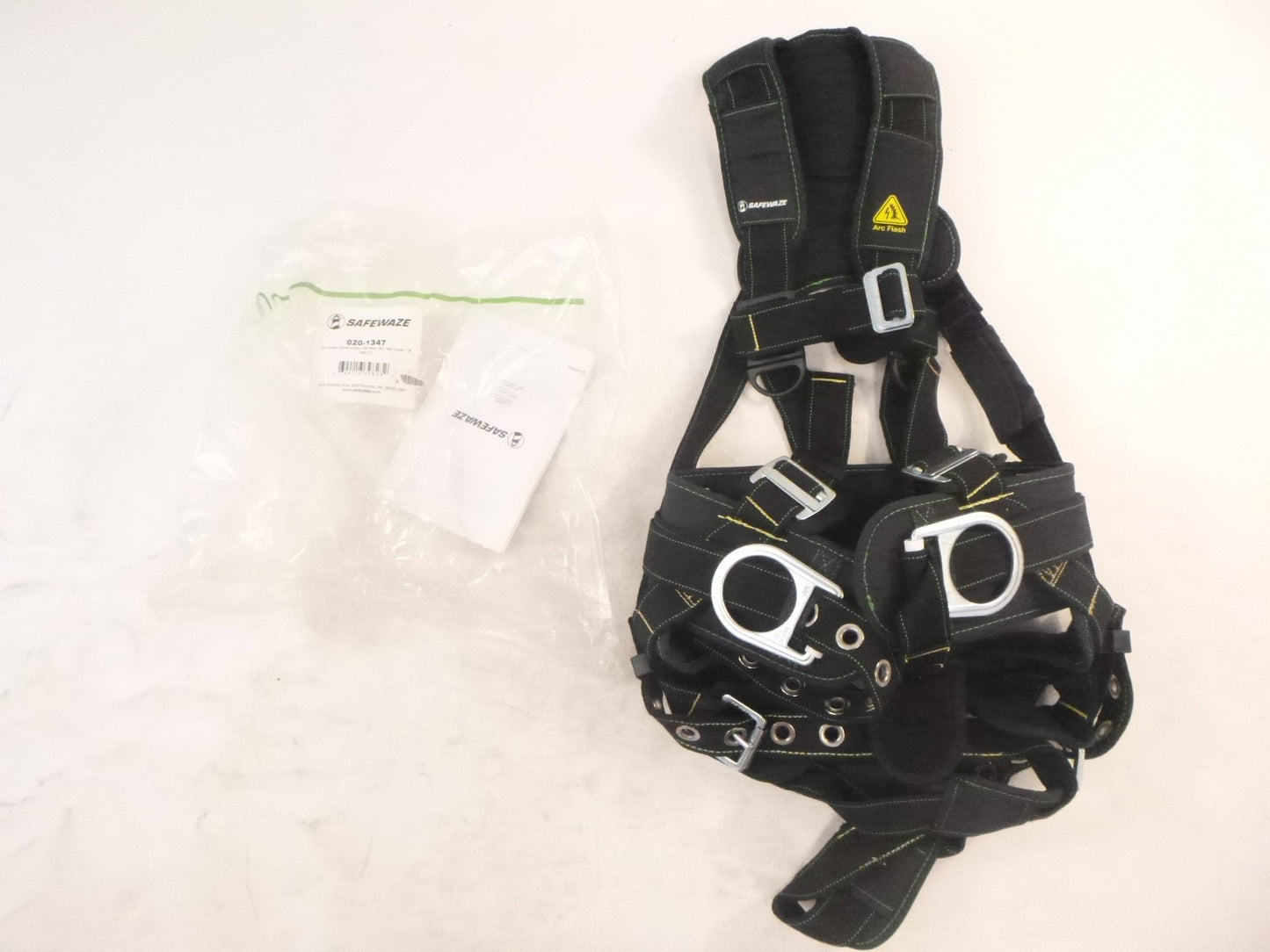 SafeWaze Arc-Flash Construction Harness 020-1347 Size Large 3D MB Chest TB Legs
