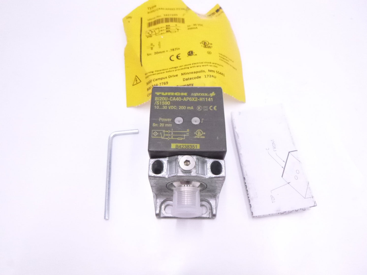 Turck 1627295 Inductive Proximity Sensor 40mm IP67 3-Wire 10-30VDC