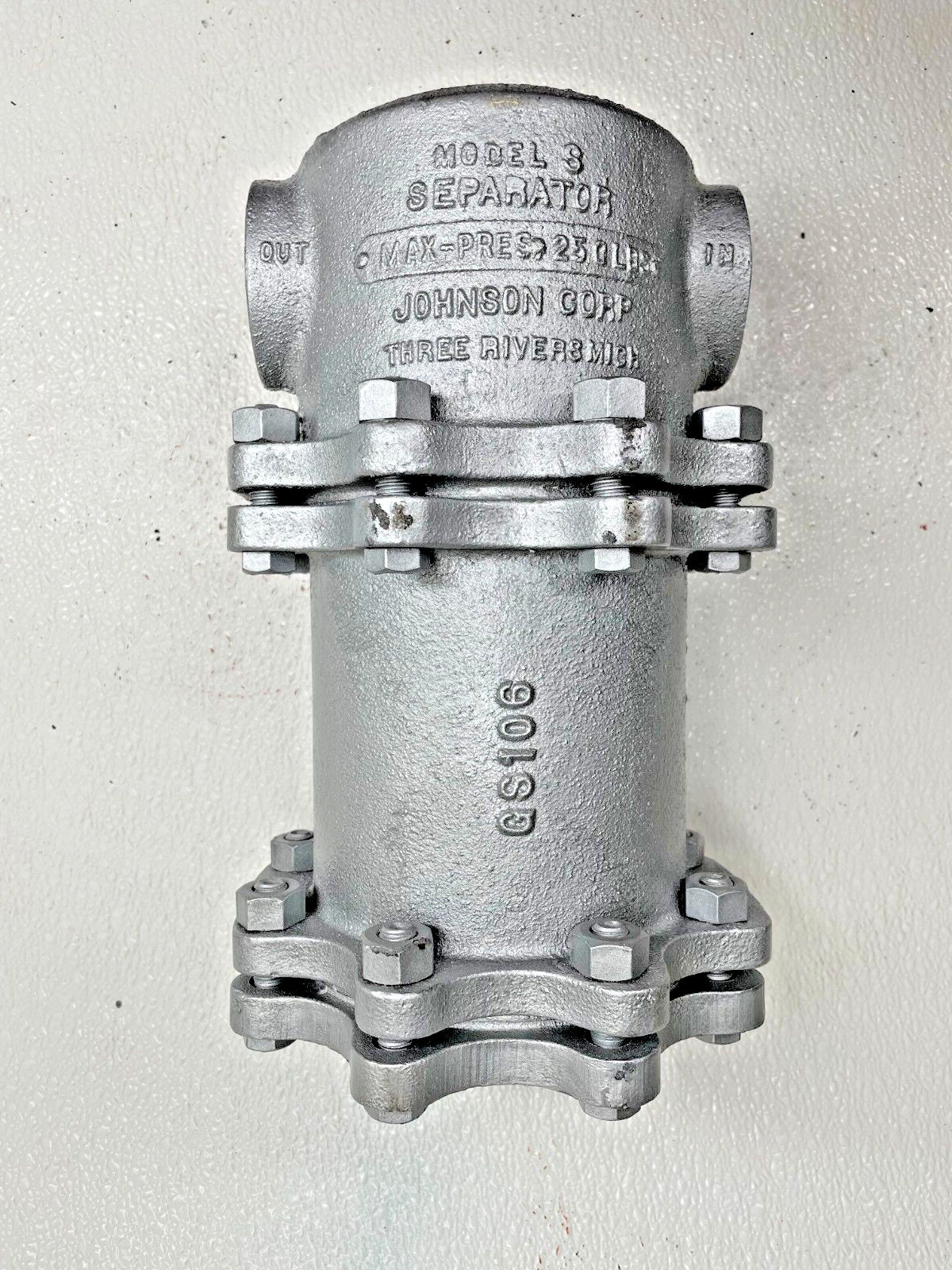 JOHNSON MODEL S Separator 3/4" Threaded NPT IN/OUT 250PSI Max Operating Pressure