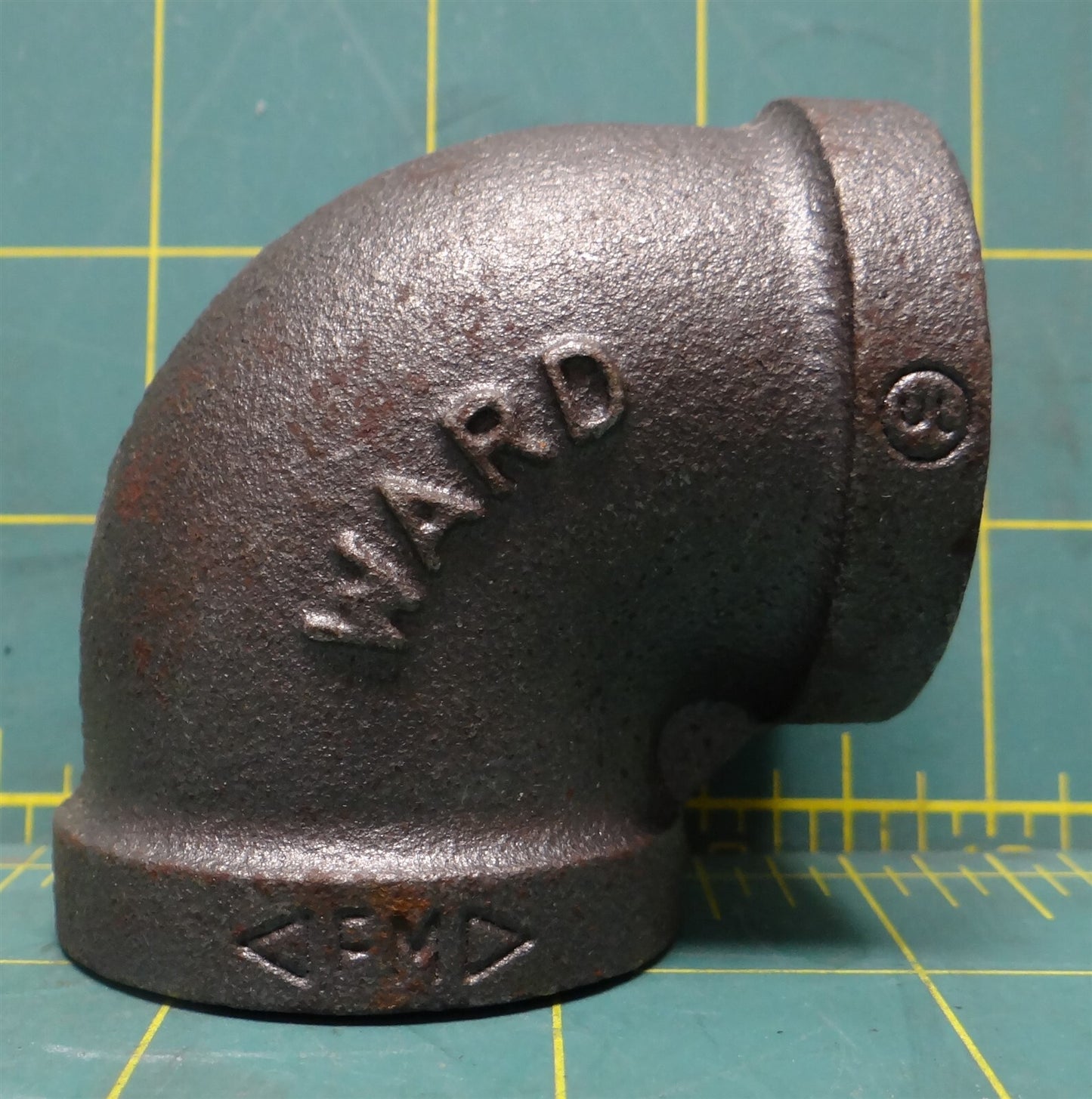 Ward 1" ID x 1" ID Black Malleable Iron 90 Degree Elbow, FNPT
