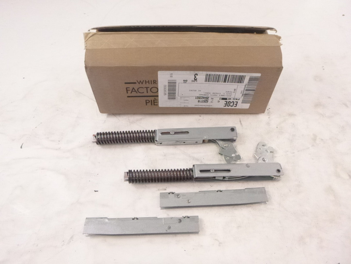 Genuine OEM Whirlpool 12002489 Oven Door Hinge/Receptacle Kit
