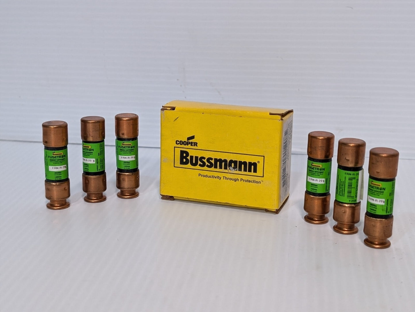 Lot of 6 Bussmann FRN-R-20 Fuses, 20A, 250VAC - Free Returns