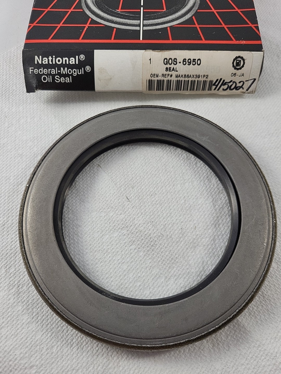 National GOS-6950 Oil Seal OEM REF MAK88AX391P2