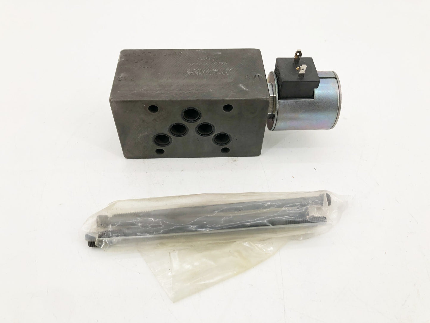 New FSC 1DG7-0002 Valve 215062940-50 / 30381221-01 / 2150630-40 - No Box