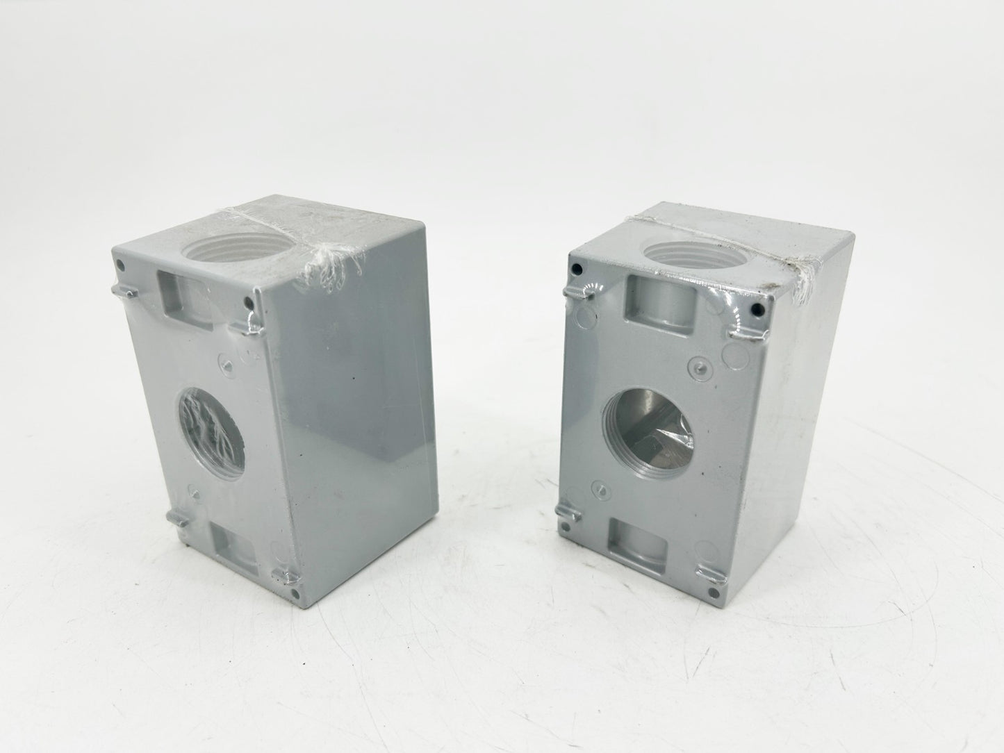 Lot of 2 New 5387-0 Weatherproof Outlet Boxes 1" Hub 1-Gang Aluminum - No Box