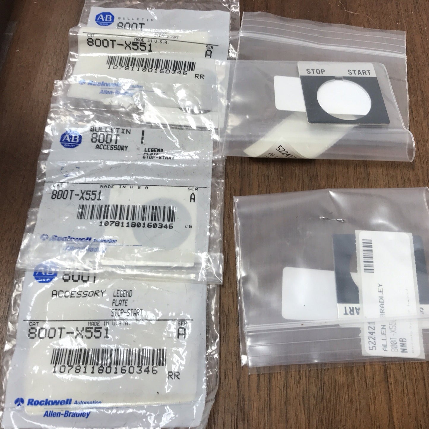 Lot Of 5 ALLEN BRADLEY 800T-X551 / 800TX551