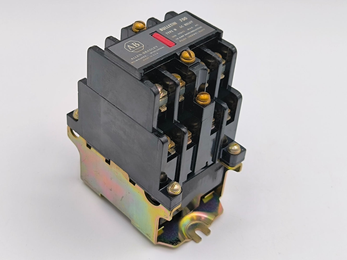 Allen-Bradley 700-N800A1 Bulletin 700 AC Relay 10A 300VC Coil 110/120V Series B