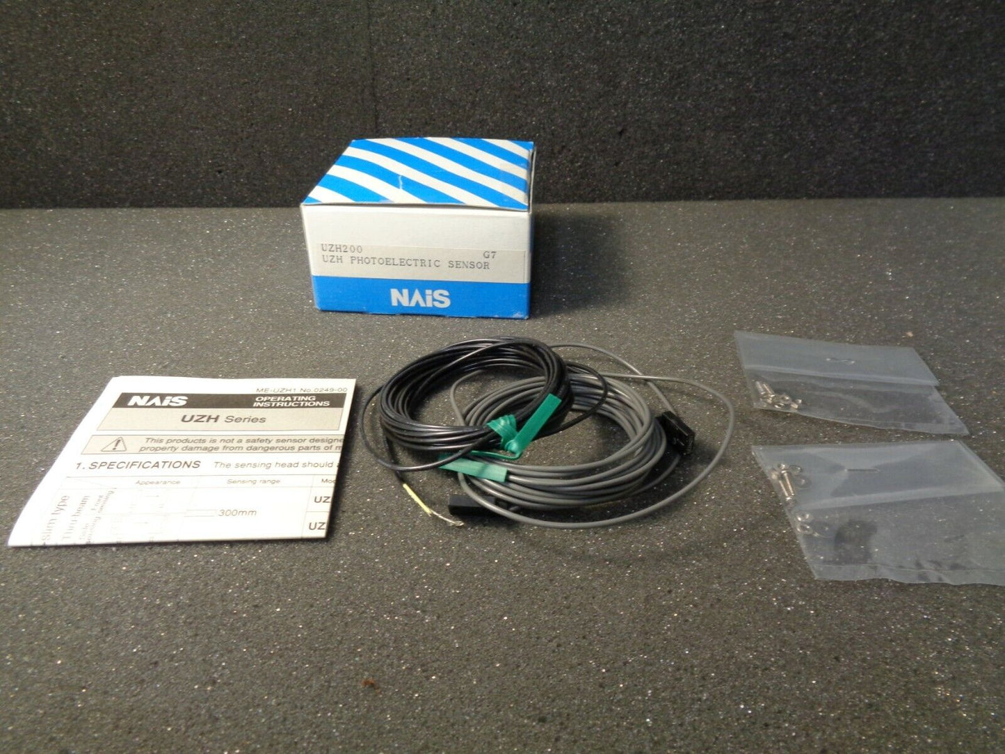 Matsushita Electric Works/Nais, UZH200, Photoelectric Sensor, NIB