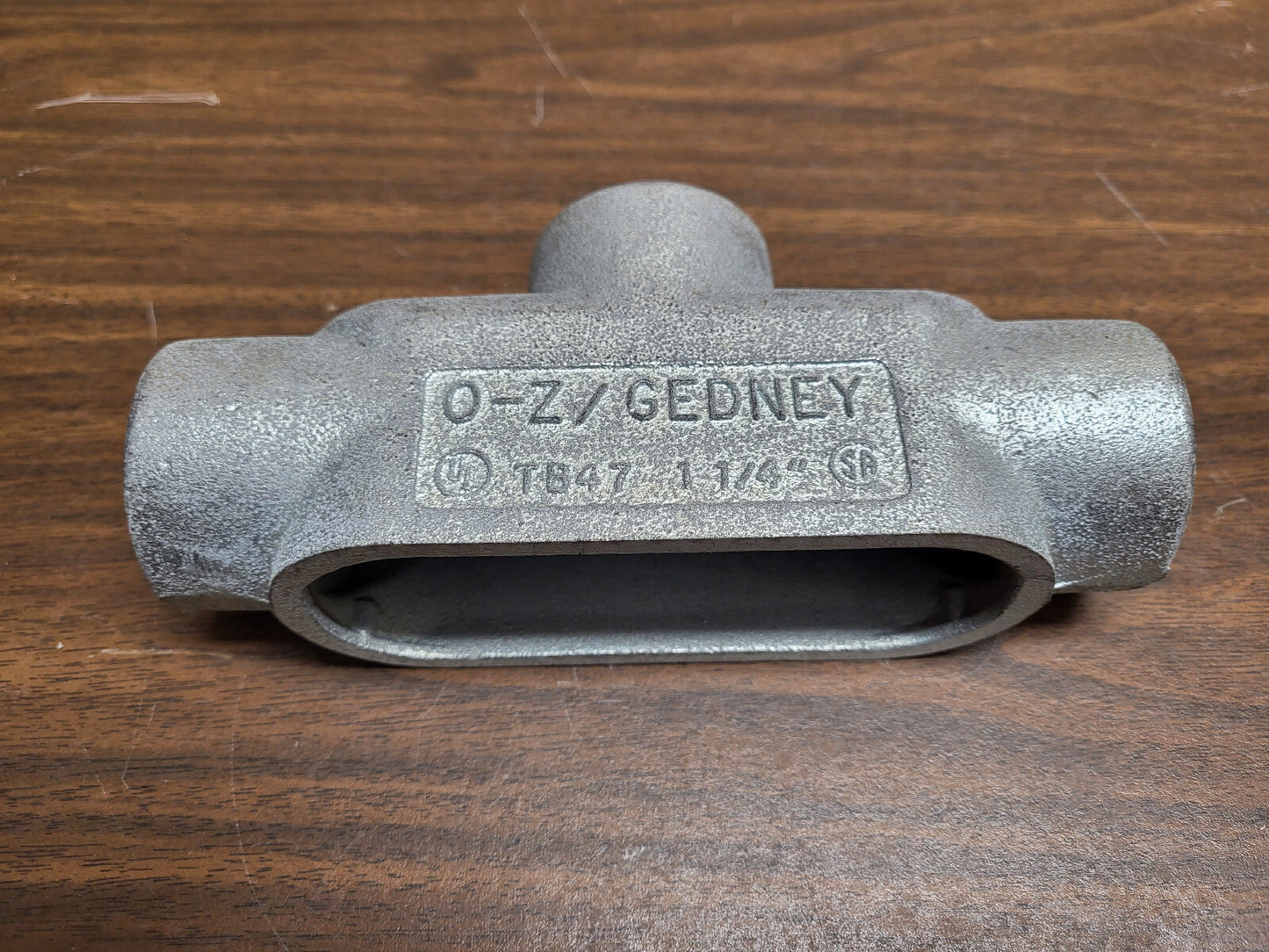 OZ GEDNEY TB47 1-1/4INCH TB CONDULET FORM 7 MALLEABLE 1 PIECE (SEE PICS) NEW