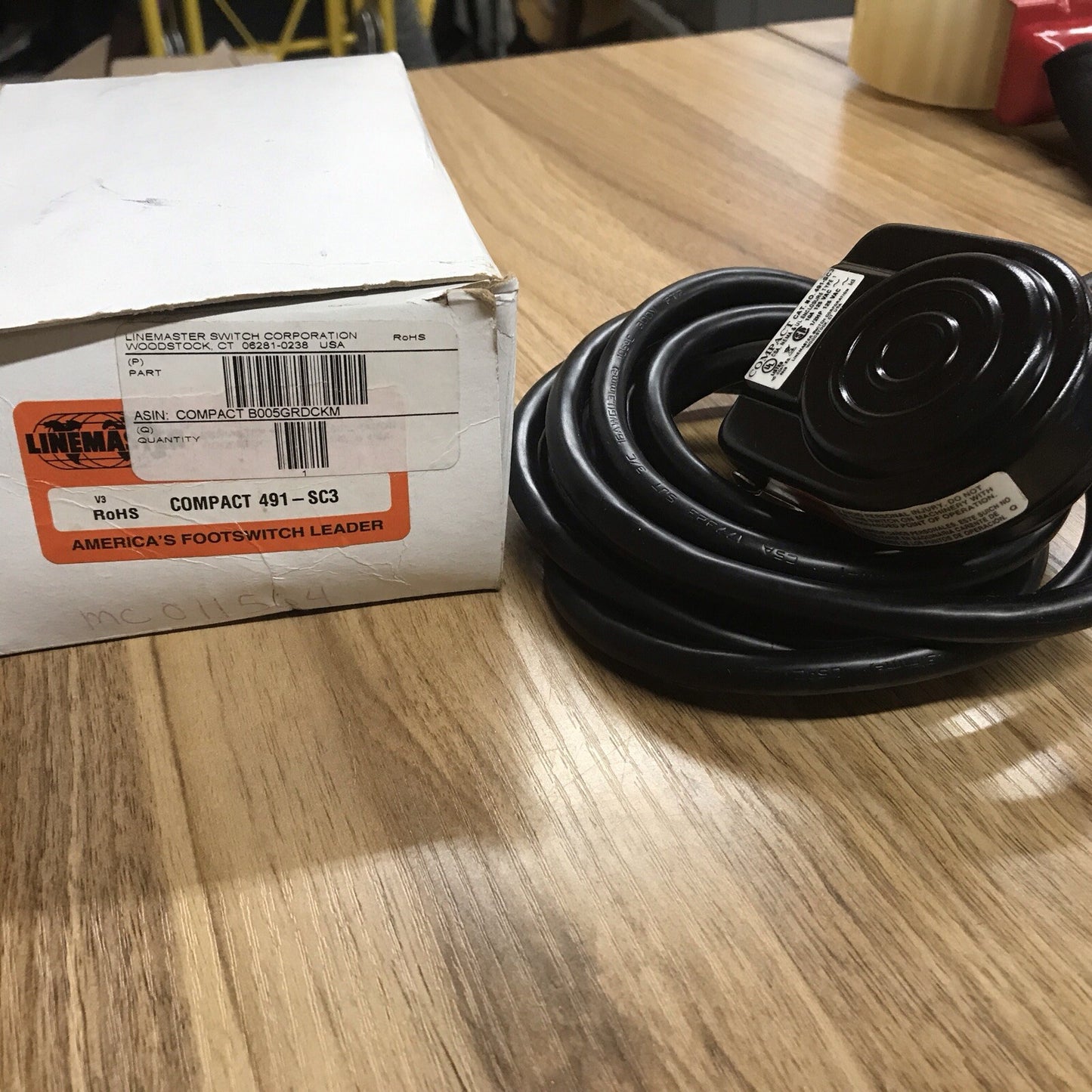 491-SC3 LINEMASTER - Compact Foot Switch, Electrical Single Pedal Momentary