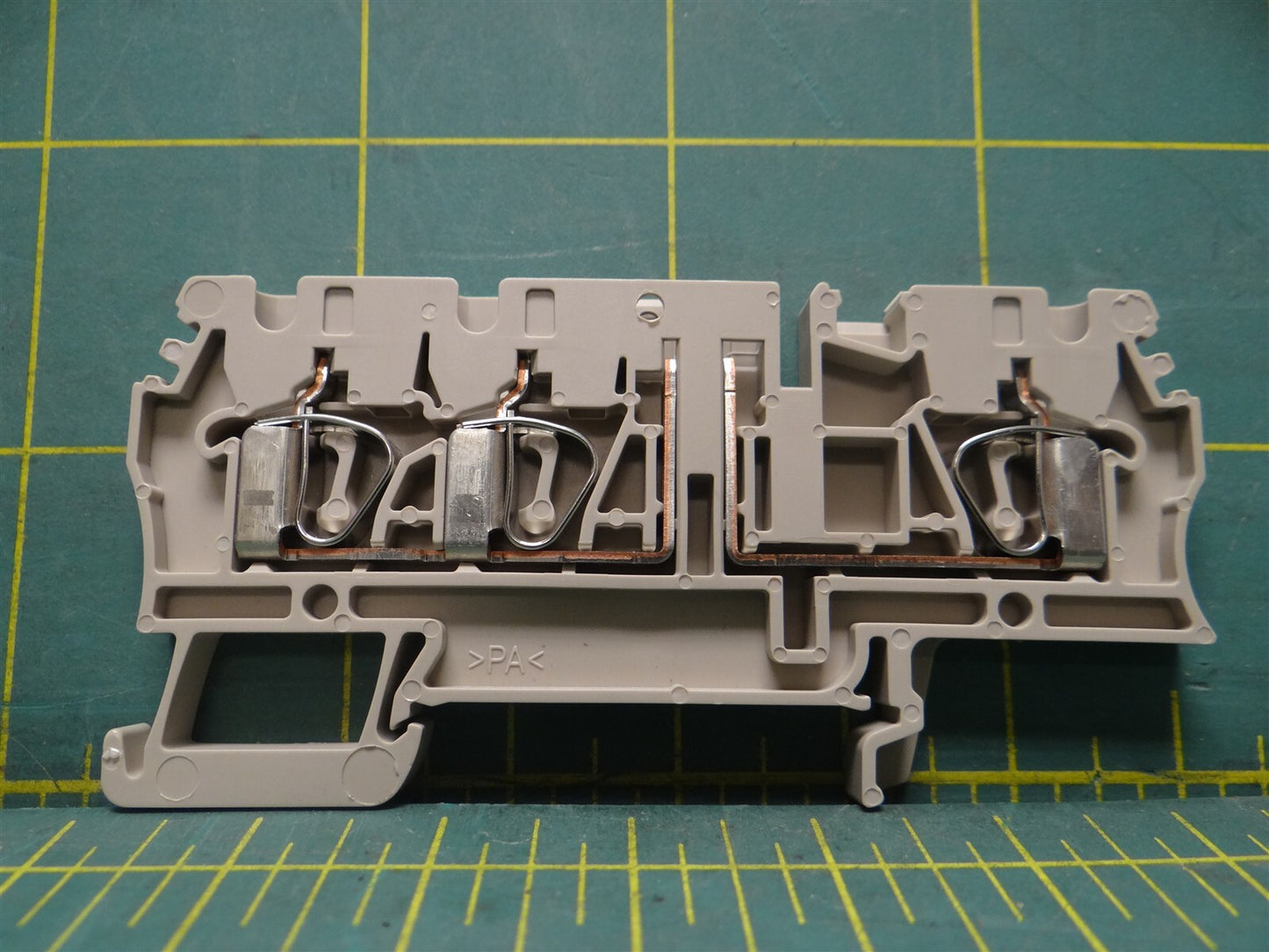 Weidmuller DIN Rail Test Disconnect Terminal Block ZTR 2.5/3AN 8731720000 Beige