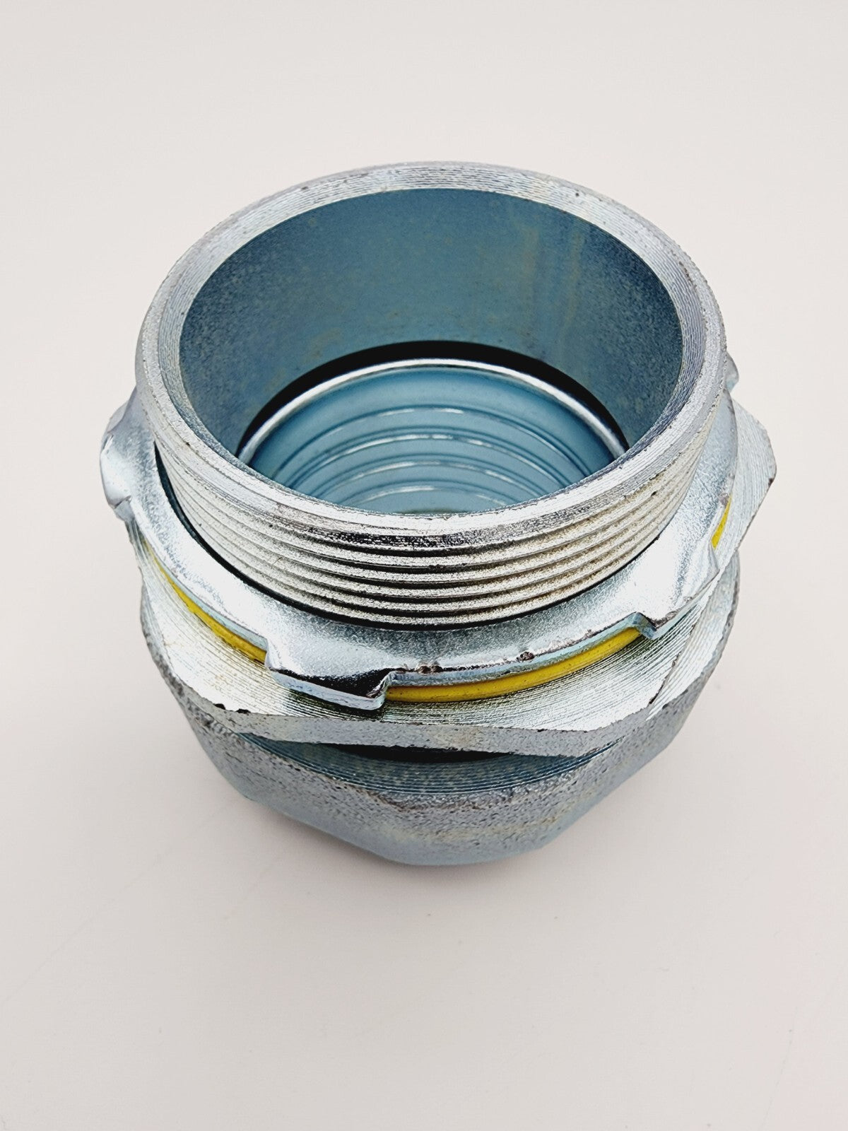 Eaton LT200 2" Straight Male Connector Non-Insulated Without Throat Bushing