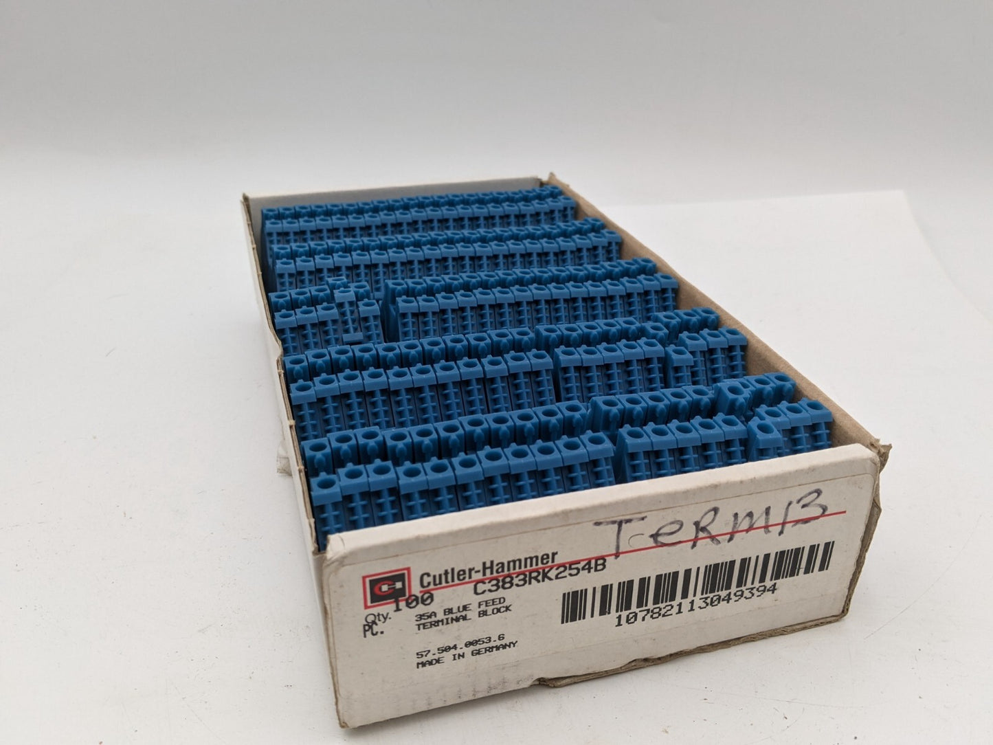 Lot of 100 Cutler-Hammer C383RK254B Terminal Block Feed Thrue 20-10AWG 600 Volt