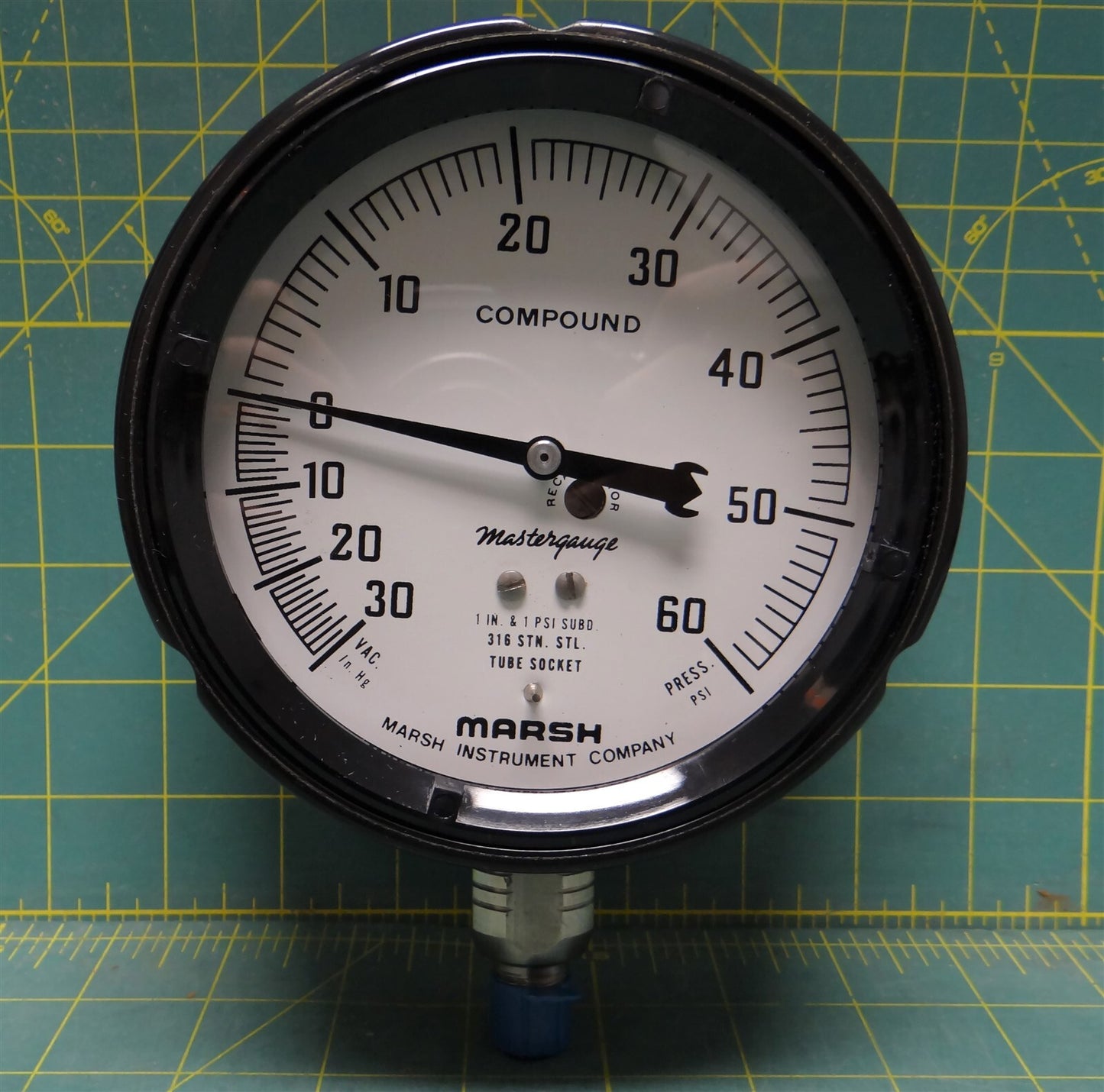 Marsh Instrument 4.5" Compound Mastergauge 30"-0-60 PSI 1/4" NPT Bottom Connect