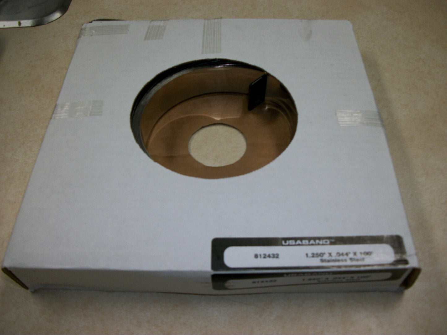 NEW 201 STAINLESS STEEL BANDING STRAPPING USABAND 812432 1-1/4 X 100 FT 750X.044