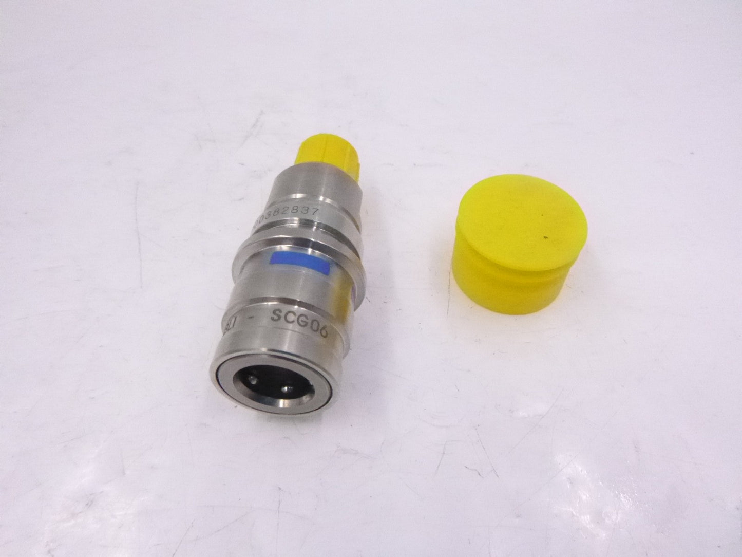 Staubli SCG06.1151/JE/FS/KB Thermal Management Quick-Release Coupling 1/2"