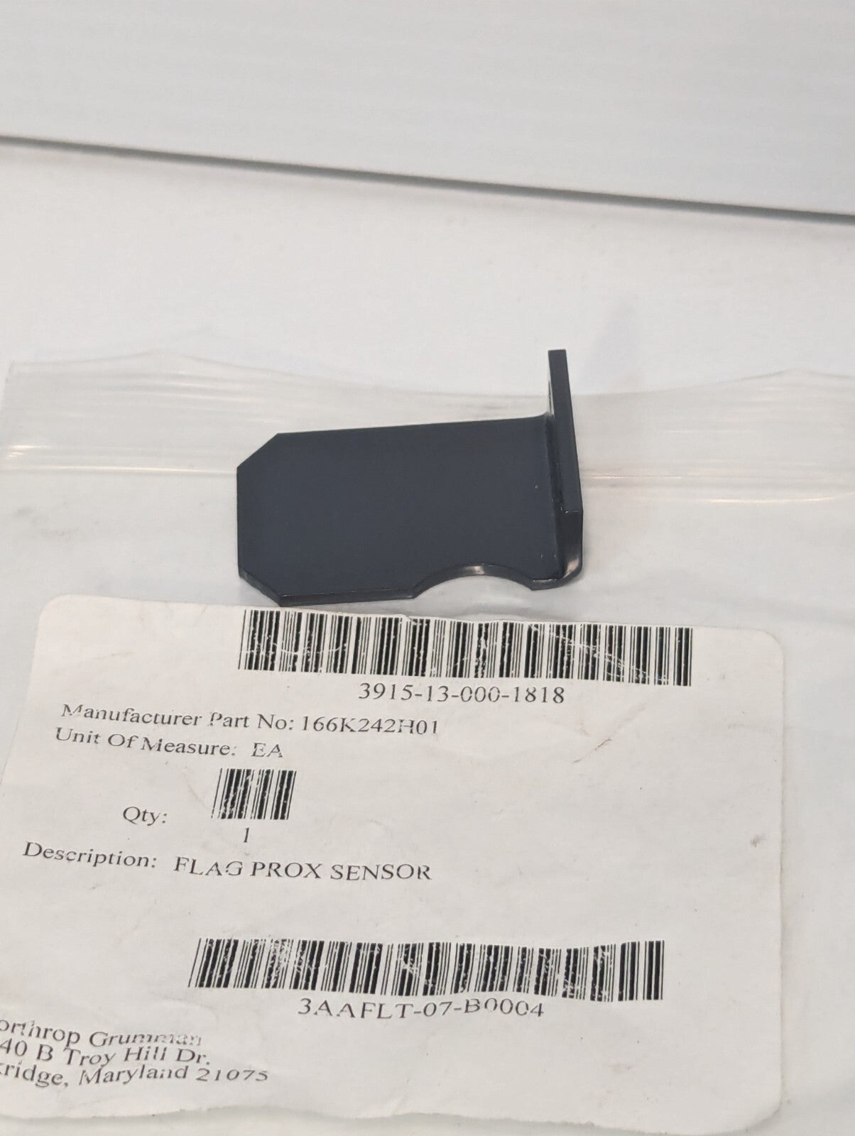 3915-13-000-1818 166K242H01 Proximity Flag Sensor