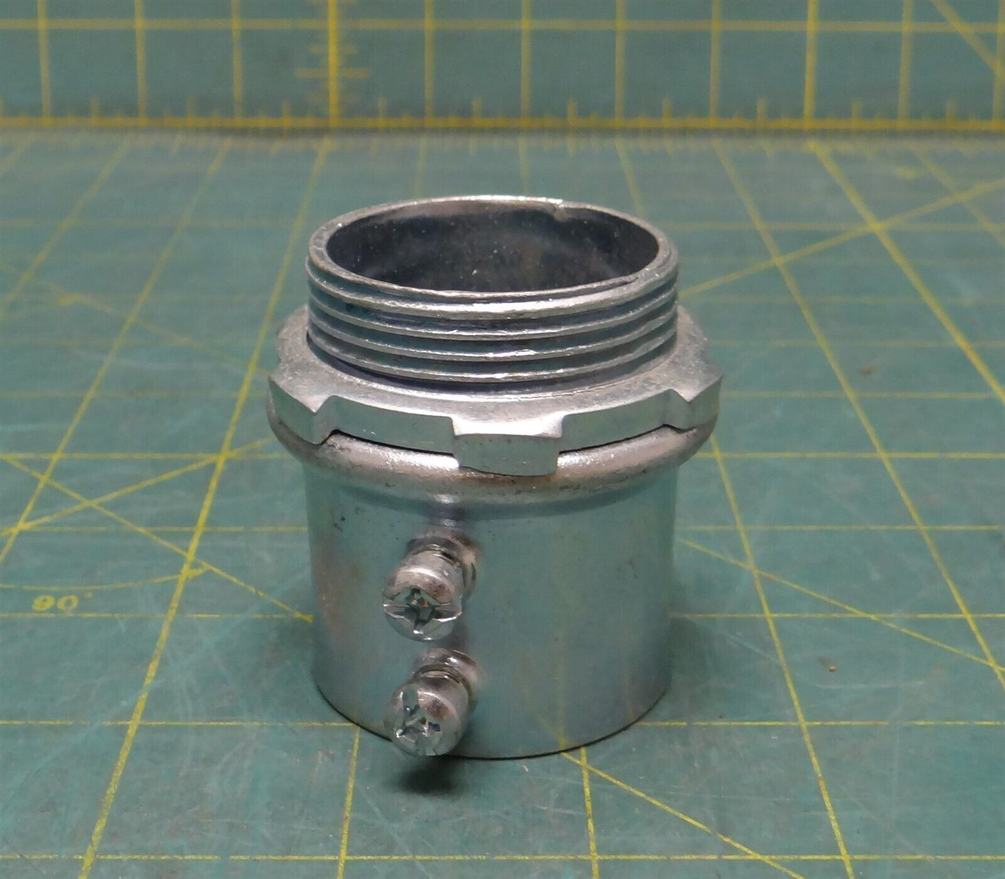 1-1/4" Straight Zinc-Plated Steel Set Screw Connector EMT Conduit Fitting