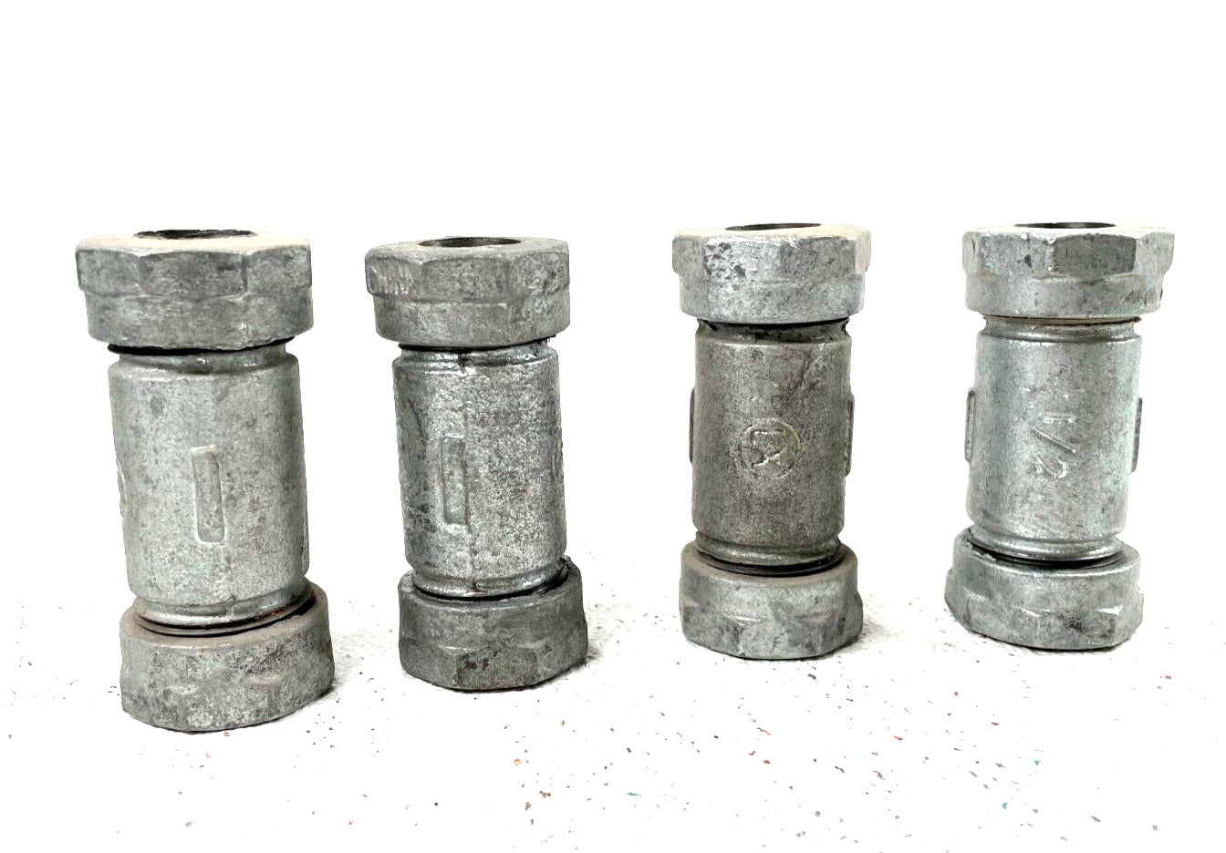 (4) Galvanized Compression Couplings 1/2" IPS for Plain End Steel Pipe Size
