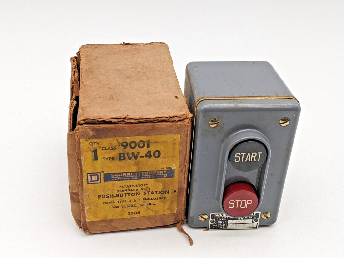 Square D 9001 BW-40 Start Stop Push-Button Station 600 Volt AC/DC NEMA Type 4, 5
