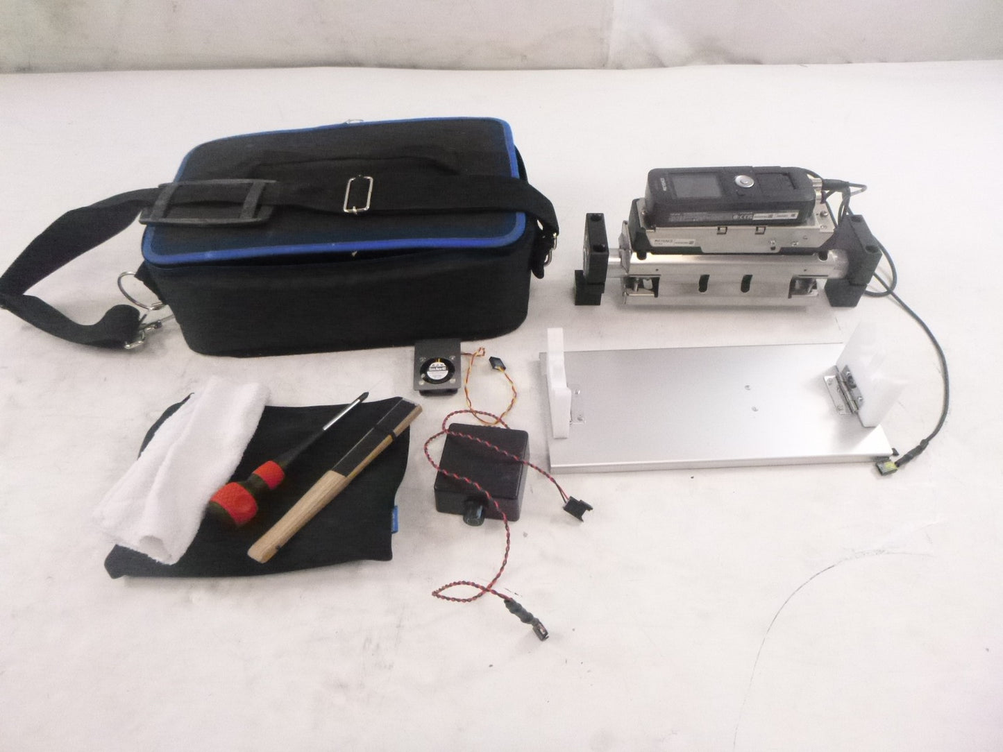 Keyence Corp. FD-G25 Ultrasonic Compressed Clamp-On Gas Flow Meter Kit 3/4"-1"