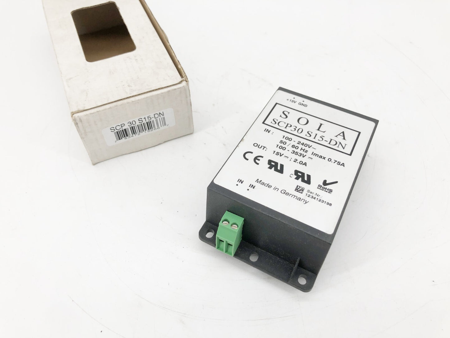 New Sola SCP30 S15-DN Power Supply Din Rail Mount 15V 2A