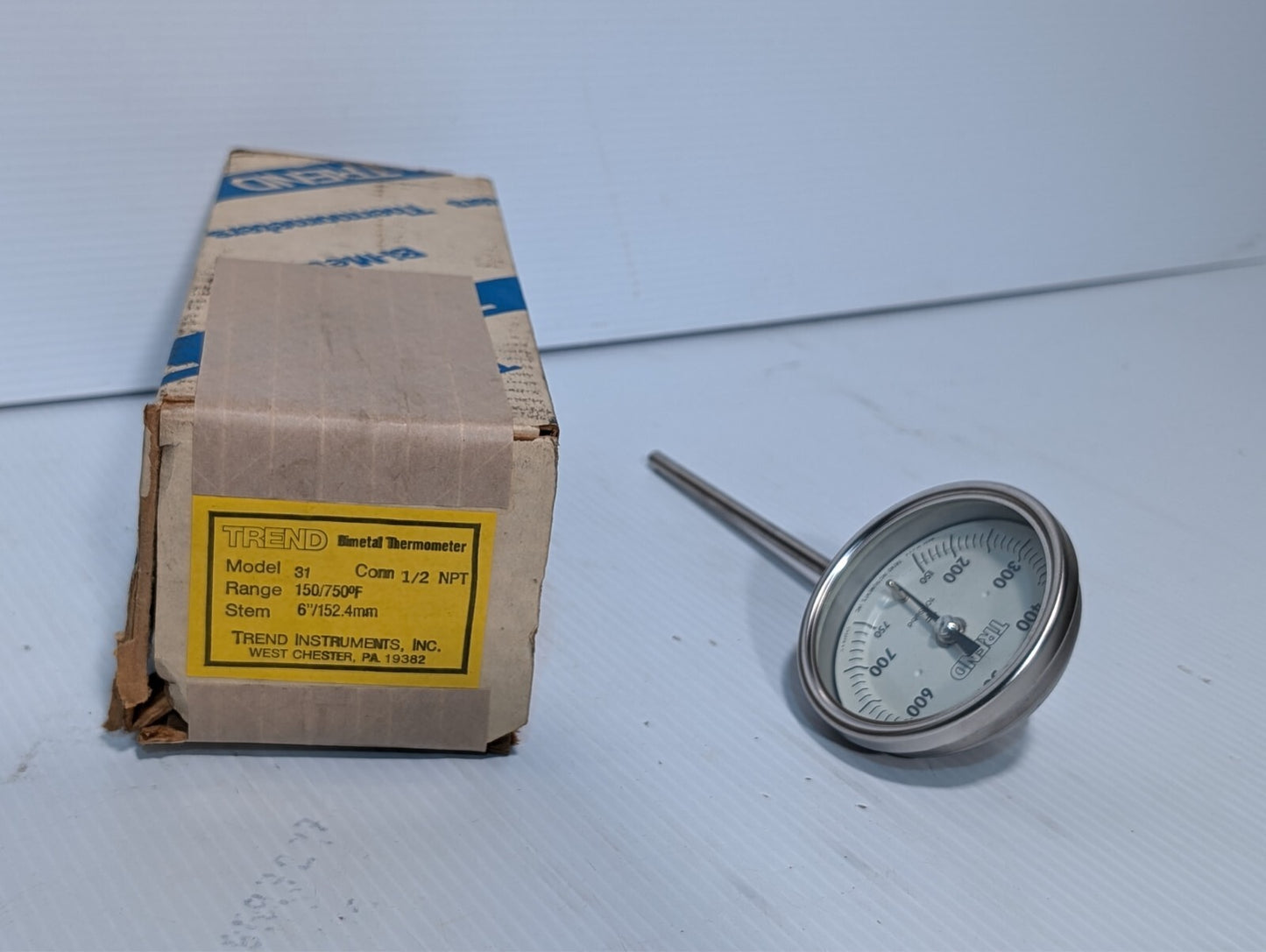 Trend 31 bimetal thermometer, 150-750 deg F, 6 inch stem, 1/2 NPT conn