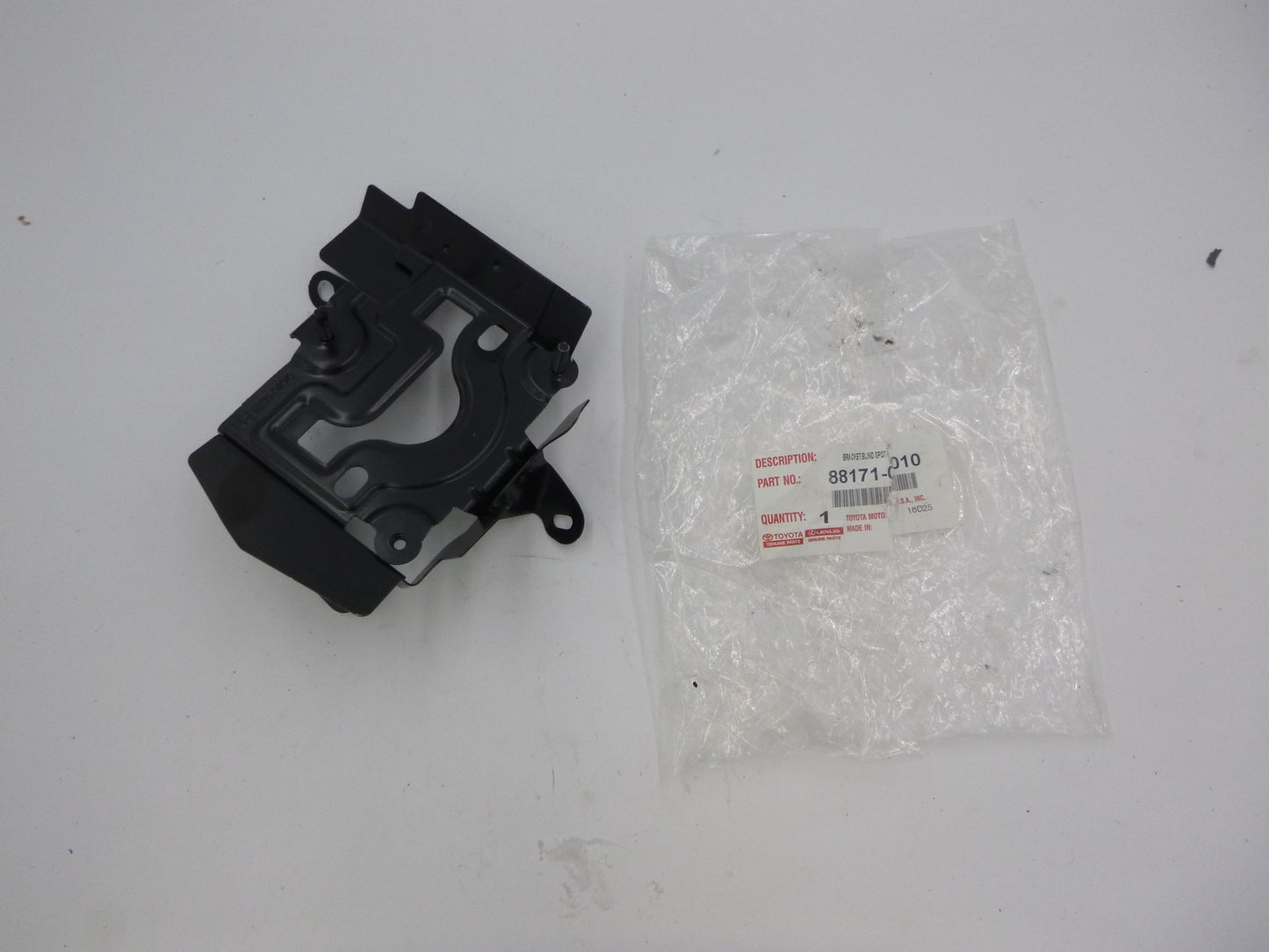OEM Toyota Left Hand Blind Spot Monitor Bracket 88171-08010 For 2021-2024 Sienna