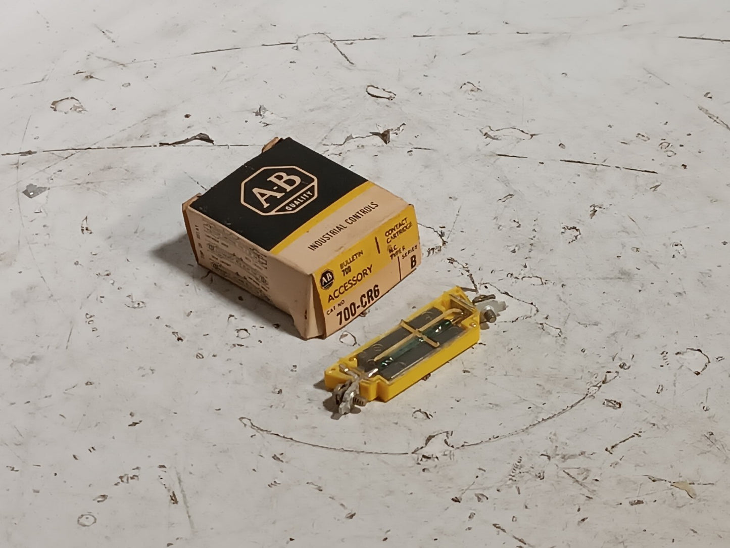 Allen-Bradley 700-CR6 Series B Contact Cartridge Type R Screw Terminals - Yellow