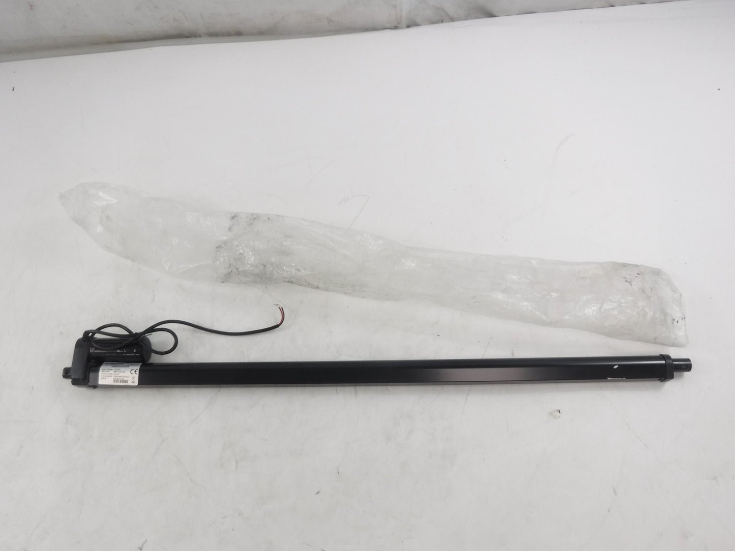 Windy Nation 30"L Stroke 225LB Max 12VDC 900N Linear Actuator LIN-ACT1-30