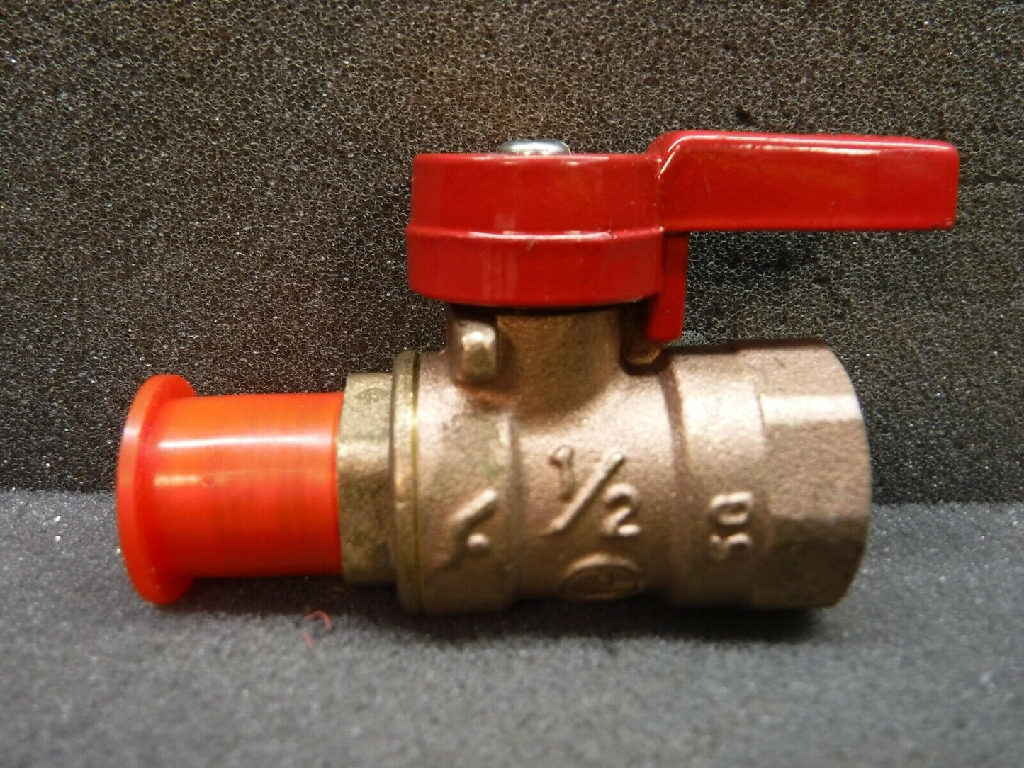 F.S. F1361S, 9950,1/2 Inch PSI, 5G (New-Out of Box)