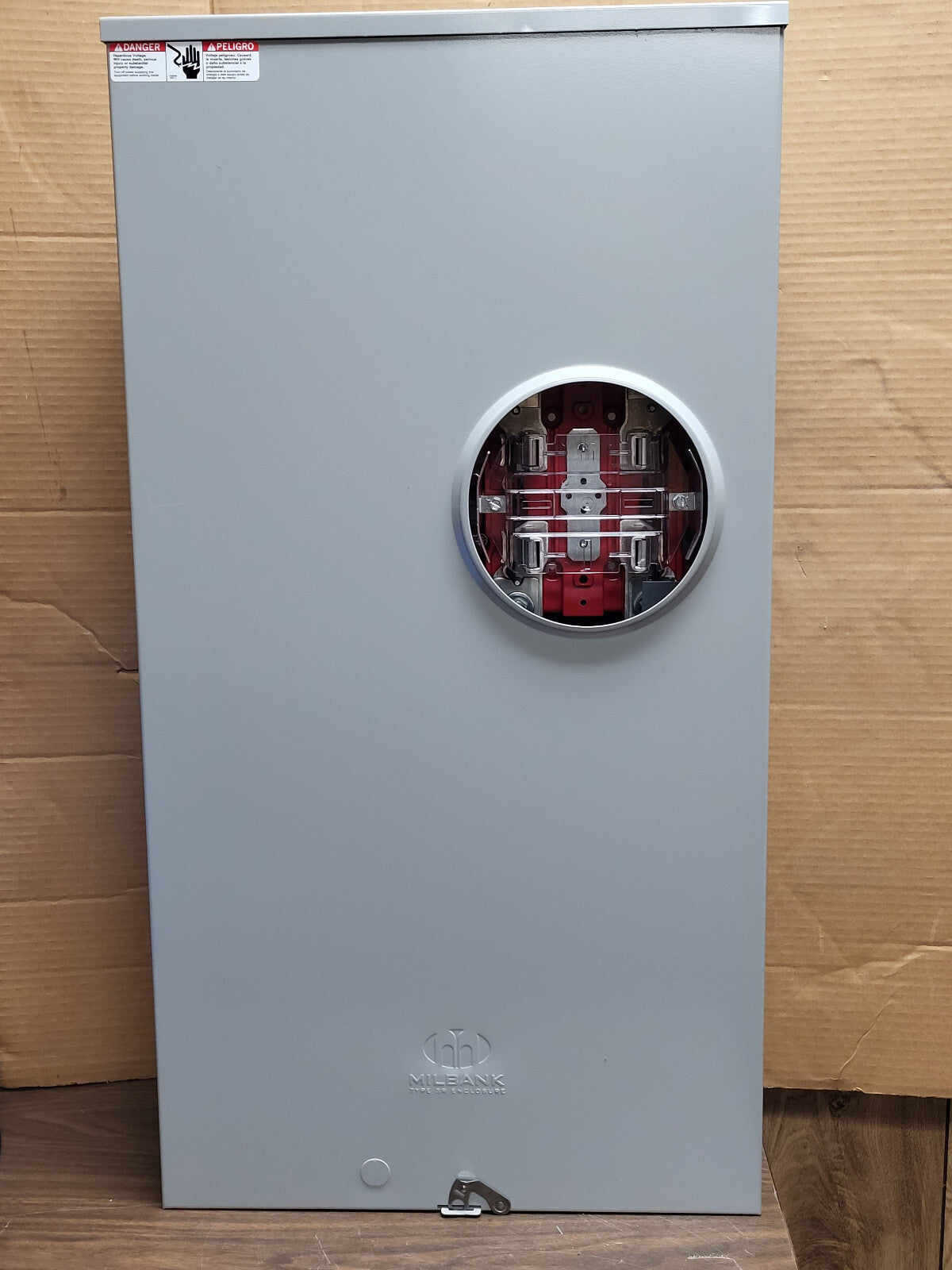 MILBANK U2448-X METER SOCKET RINGLESS 320 AMP 4T 1PHASE HDLVR OH/UG BRAND NEW!!!