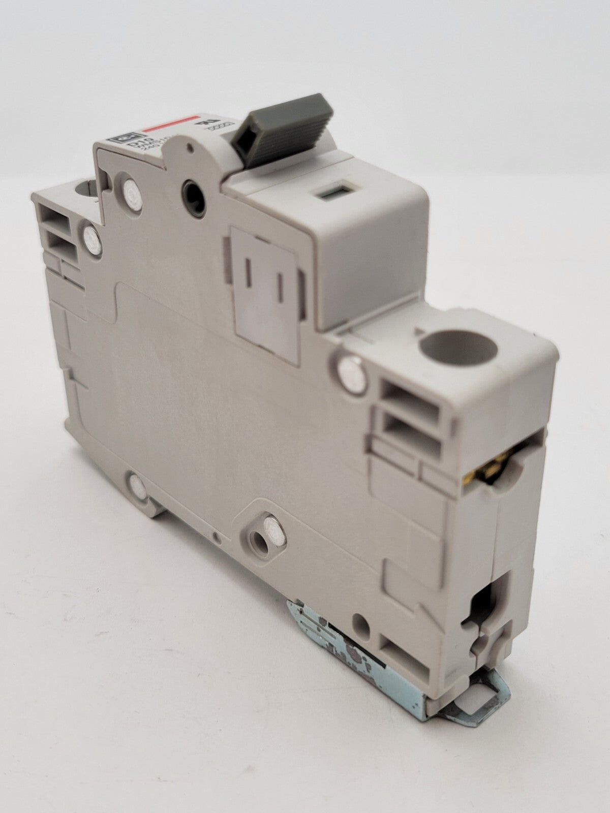 Cutler-Hammer WMS1D10 DIN Rail Circuit Breaker 10A 240V 1P 1PH D10 10 Amp 1 Pole