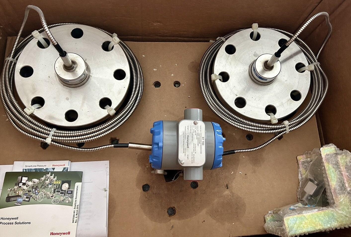 HONEYWELL ST700 STR73D-21CN3D0-DFCBA40QK-A-ADO-11S-B-11A2-00-0000 DP Transmitter