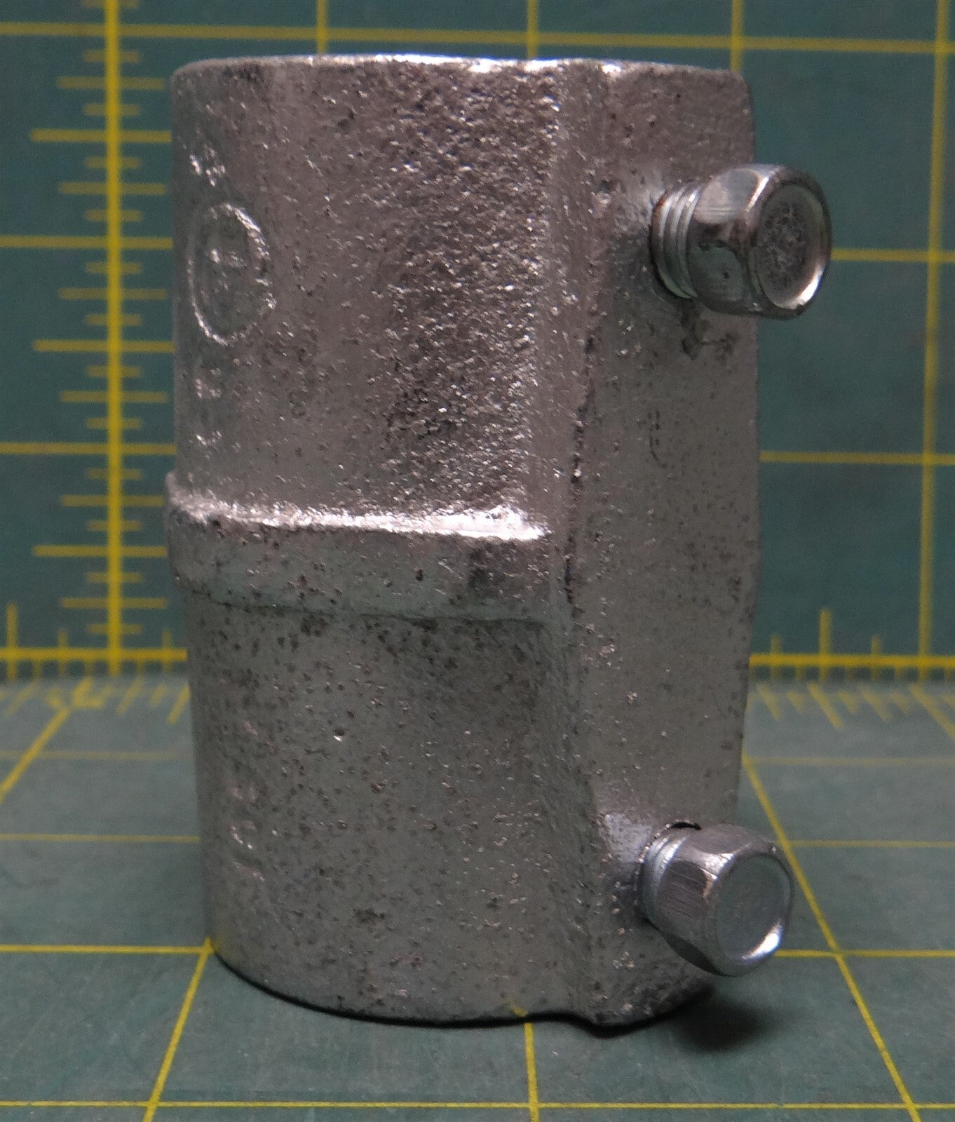 1" Cooper Crouse Hinds #162 Set Screw Type Coupling for IMC & Rigid Conduit