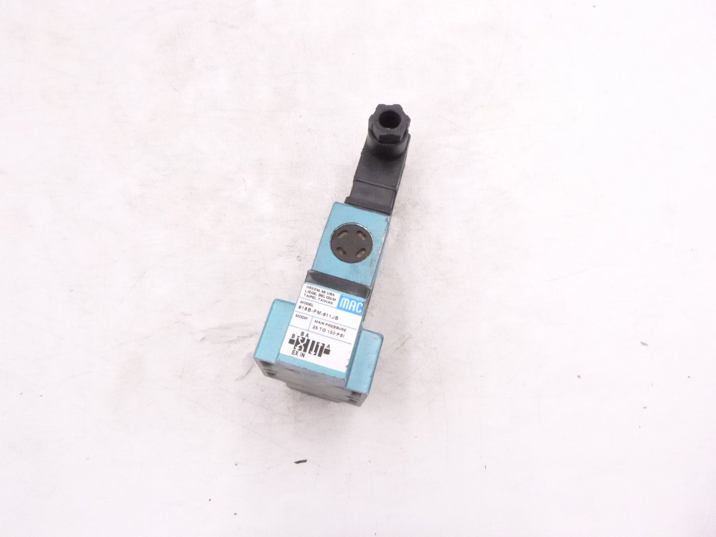 MAC Valves 916B-PM-611JB Pneumatic Solenoid Valve 24V-DC 1/4" NPT