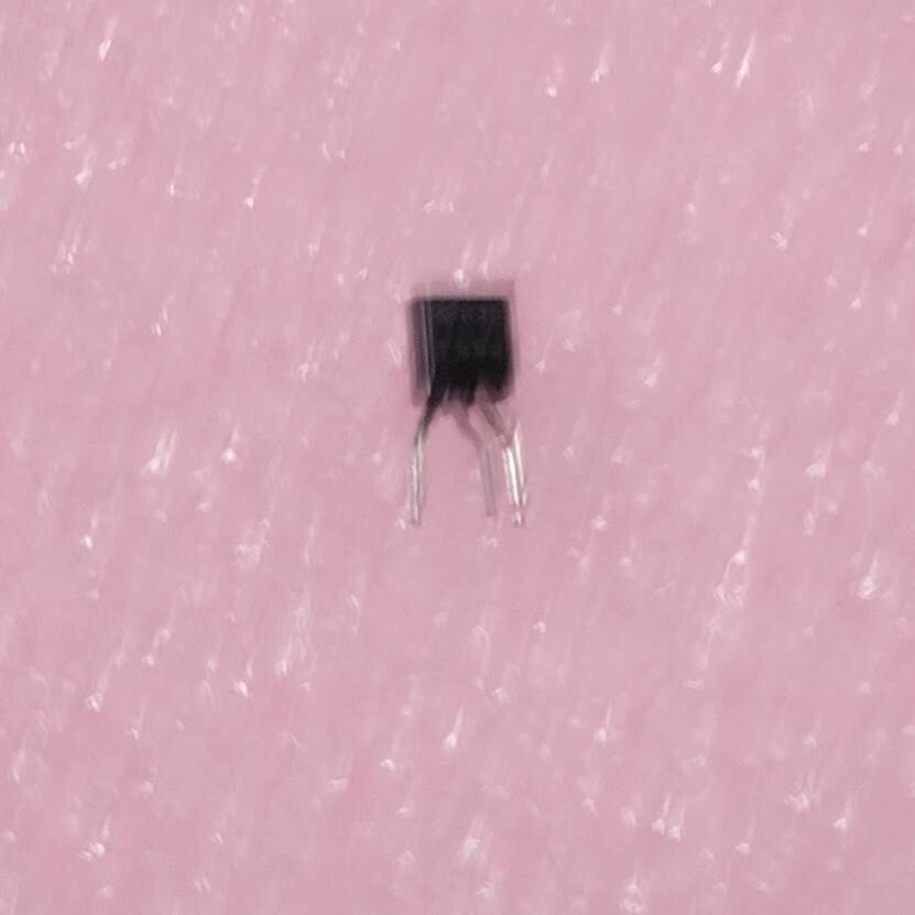 Lot of 1000 National Semiconductor LM78L05ACZ House Voltage Regulator 5V TO-92