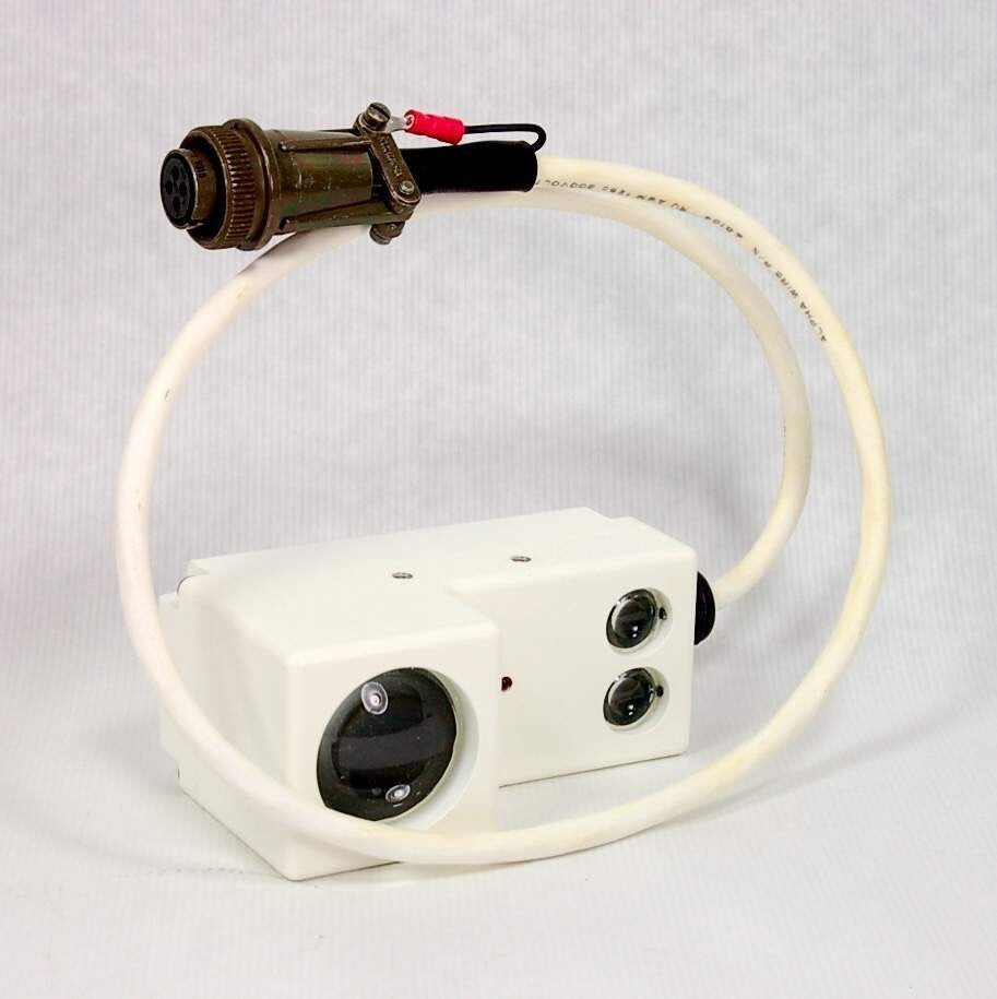 Cutler-Hammer Opcon / Eaton - 9501AS-005C1 - Photoelectric Sensor 20" Wide-Beam