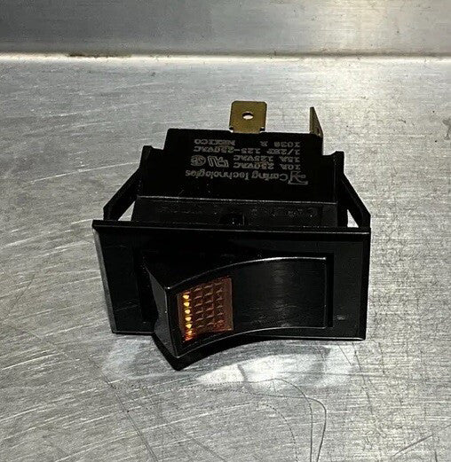 Carling Rocker Switch 10A 250VAC 15A 125VAC 1/2HP 125-250VAC 1038 R Nos Surplus
