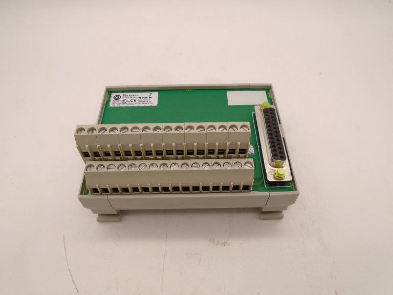 ALLEN BRADLEY 1492-AIFM8-3 SERIES A PLC MODULE